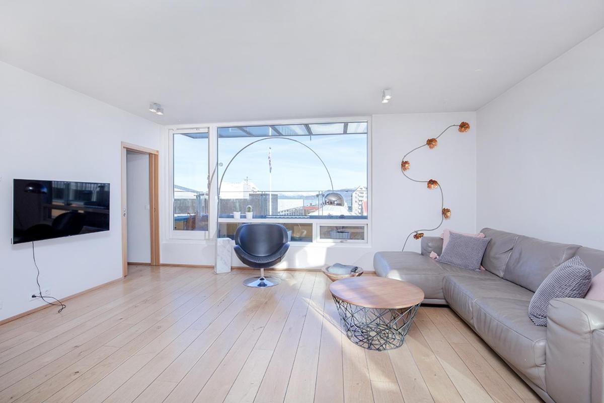 Penthouse Apartment With Panasonic Mountain View Reykjavík Exterior foto